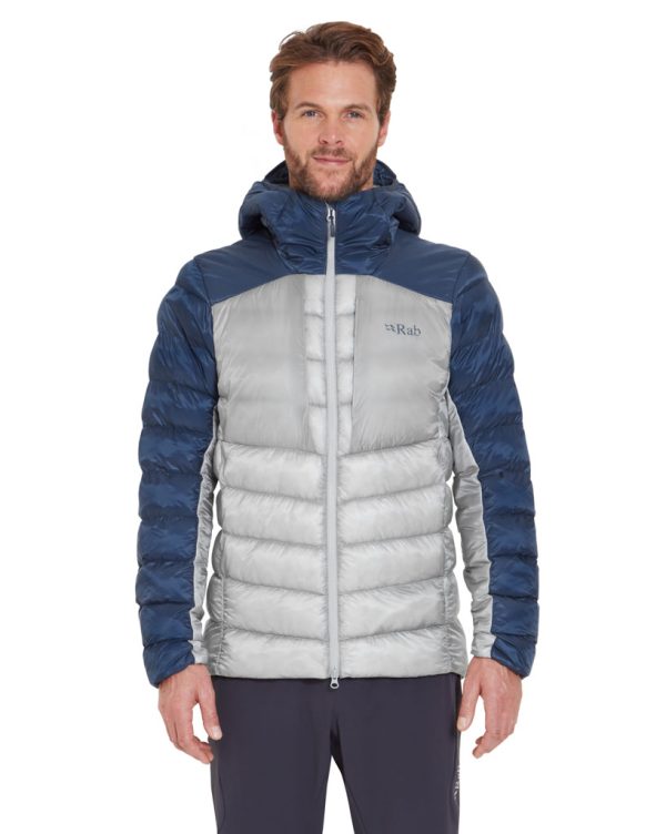 Rab Cirrus Ultra Hoody je syntetická izolační bunda s technologií TILT, špičkovou izolací PrimaLoft® ThermoPlume® a vnějším materiálem Pertex® Quantum Pro.